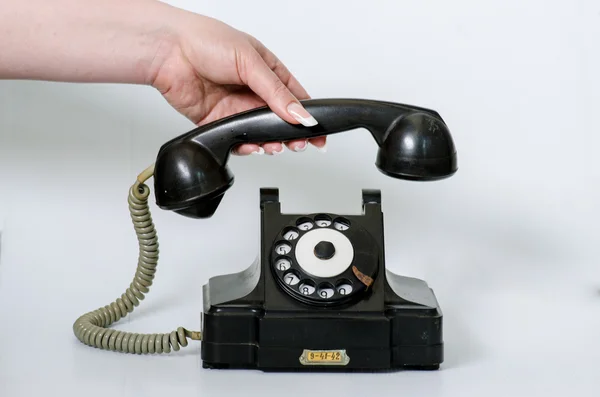 Eski siyah vintage telefon izole — Stok fotoğraf