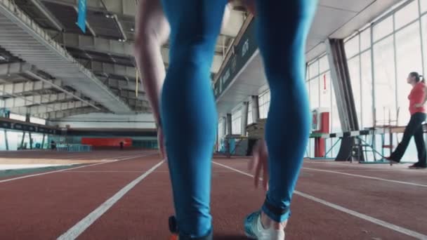 Így kezdeni a stadion Sprinter — Stock videók