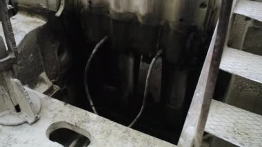 Taş ocağında endüstriyel madencilik taşı