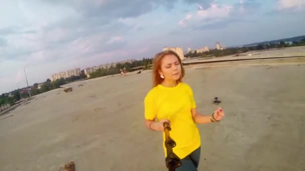 Катки selfie міст — стокове відео