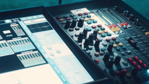 Audio mixer, live concert — Stockvideo