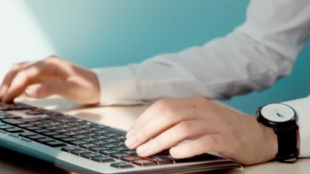 A woman working at a computer — Stock Video