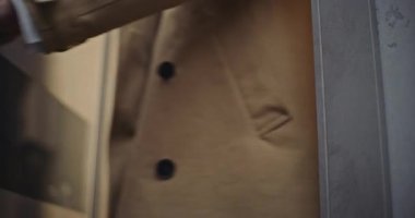 Bayan Otel 'in Konuk Odası ve Yerleri Lütfen Kapı Kolundaki Oda Temizleme Tabelasını Kapatın. Konsept Otel Hizmeti Talep Programı, Konuk Gidiş ve Modern Konaklama Hizmetleri Çalışma Akımı.