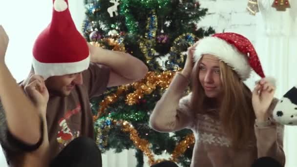 Los amigos hacen selfie de Navidad — Vídeos de Stock