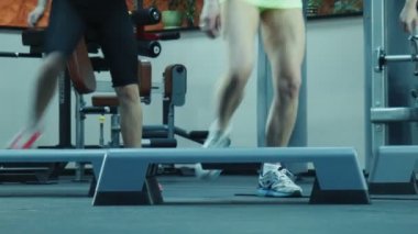 birlikte adım aerobik sınıf led spor eğitmeni tarafından