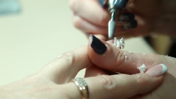 Esmalte de uñas con, equipo de manicura — Vídeo de stock