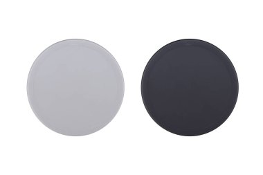 Beyaz arkaplanda izole edilmiş spor takviye kavanozu 