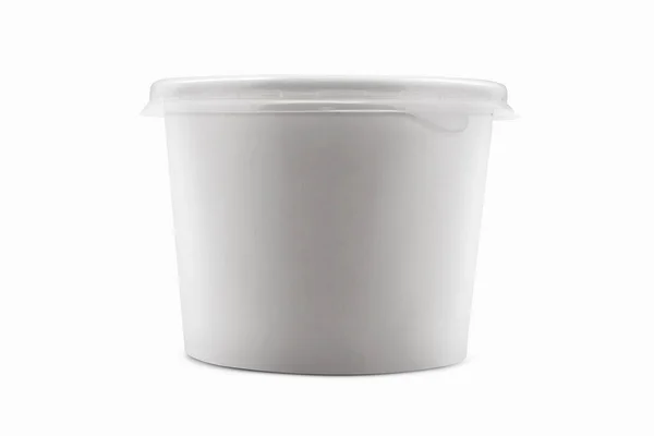 Beyaz renkli kağıt bardak beyaz arka planda izole edilmiş. Paketleme şablonu koleksiyon modeli