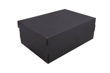 Siyah ayakkabı kutusu beyaz arkaplanda izole edildi