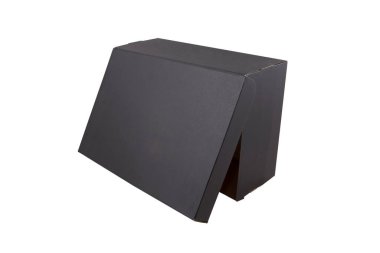 Siyah ayakkabı kutusu beyaz arkaplanda izole edildi