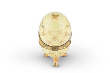 Mücevher Faberge Yumurtası beyaz arkaplanda izole edildi
