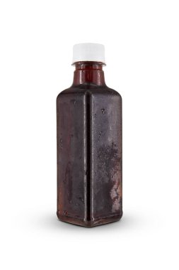 Buzlu kahve şişesi izole edilmiş beyaz arka plan.