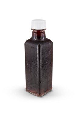 Buzlu kahve şişesi izole edilmiş beyaz arka plan.