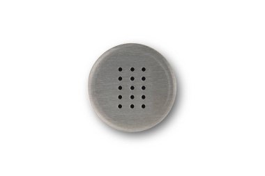 Metal tuzlu mahzen beyaz arkaplanda izole