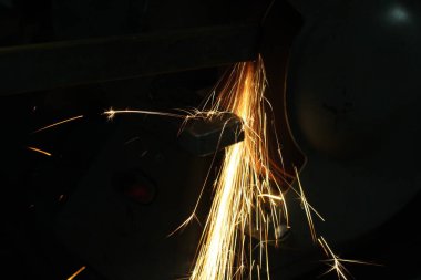 Metal sıçramalar uzayda olduğu gibi