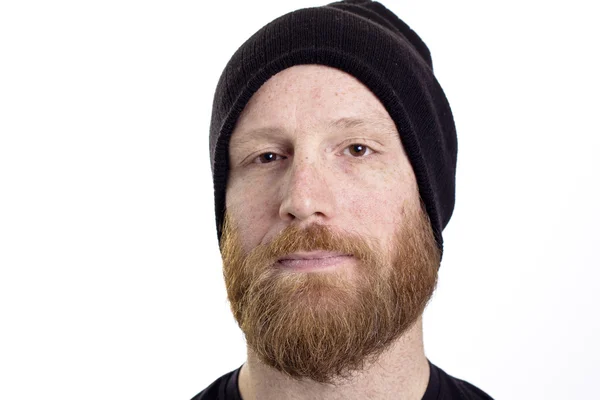 Retrato de joven guapo con barba roja sobre fondo blanco —  Fotos de Stock