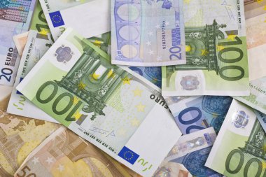 Euro banknot para yüz elli yirmi izole