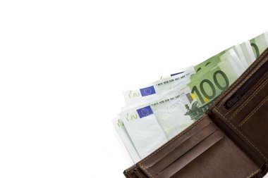 Euro banka notları beyaz arka plan üzerinde izole cüzdan