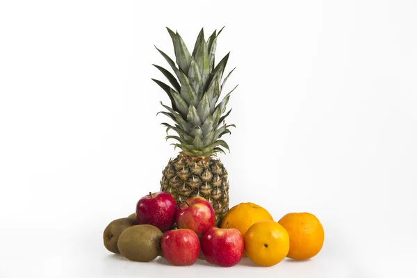 Frutos tropicales aislados sobre fondo blanco — Foto de Stock