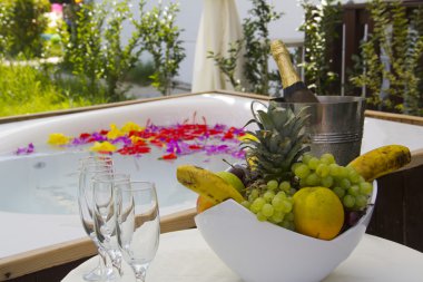 Şampanya ve Jakuzi otel