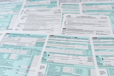 Birçok farklı Amerikan vergi formu. w4 w9 ve 1040 formları Nisan 'da doldurulacak. Vergi zamanı