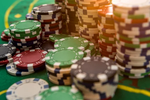 Fichas Poker Jogo Campo Jogo Verde Para Jogo Sorte Possibilidade — Fotografia de Stock