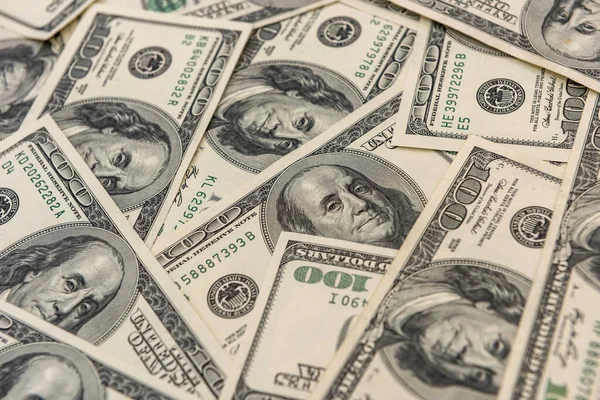 100 Amerikan doları banknot kusursuz doku ve tasarım için arka plan olarak. zenginlik tasarruf kavramı