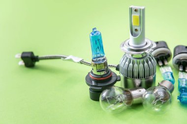 Halojen diod araba ampulü tamir için izole edilmiş. Farlar için modent ekipmanı. Lamba teknolojisi