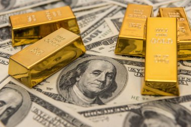 Amerikan dolarındaki külçe altın külçeler. Başarı konsepti. Yatırım