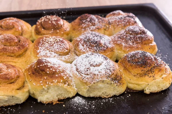 Saboroso Cozido Polvilhado Com Bagel Açúcar Pão Sobremesa Doce Caseira — Fotografia de Stock