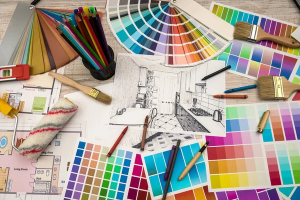 Architetto Lavoro Disegno Schizzi Planimetrie Con Tavolozza Dei Colori Aiuto — Foto Stock