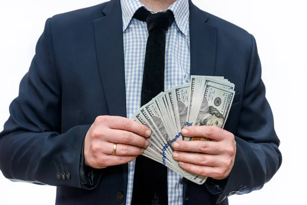 Takım Elbiseli Adam Elinde Bir Yığın Banknot Tutuyor — Stok fotoğraf