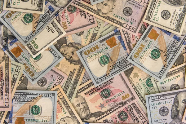 Billetes Dólar Dispersos Mesa Madera Cerca — Foto de Stock