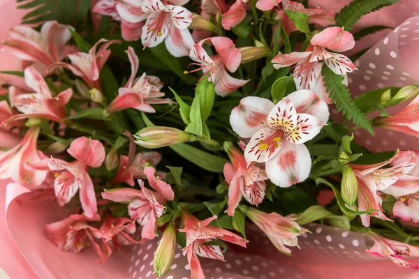 Bouquet Fiori Colorati Vicino Sfondo Cartoline Compleanni Matrimoni San Valentino — Foto Stock