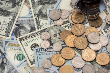 para değişimi için dolar ve sikkeler tasarım için arka plan olarak