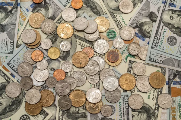 Δολάρια Και Κέρματα Για Την Ανταλλαγή Νομισμάτων Φόντο Για Σχεδιασμό — Φωτογραφία Αρχείου