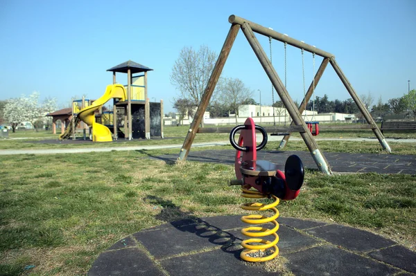 Une Aire Jeux Dans Parc Public Dans Nord Italie — Photo