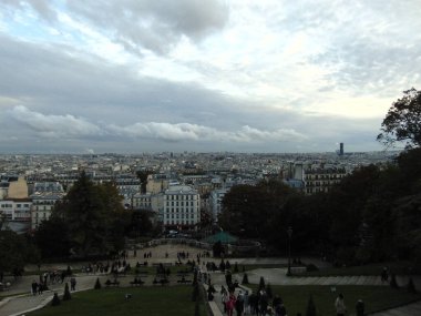 Akşamları Monmartre, Paris