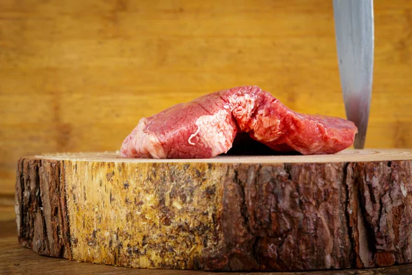 Nyers Picanha Steak Háttér Rusztikus Stílusban Kés Asztalon Előnézet — Stock Fotó