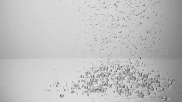 Bubbles in the water in slowmo — Stock Video