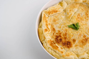 Tipik Güney Amerika jambonlu peynirli keki.