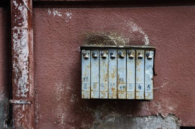 Paslı Sovyet posta kutusu, Rus posta kutusu.