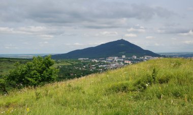 Şehrin üzerinde bulutlar