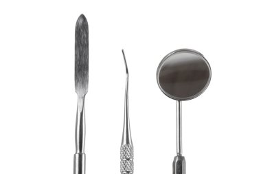 Diş aletleri. Diş sonda, beyaz arka plan üzerinde tıbbi donatımı