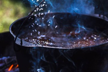 Bowling şenlik ateşi yaz aşçılığı, odun dumanı.