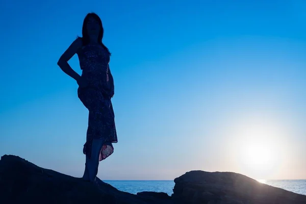 Silhouette Happy Woman Silhouette Sea Sunset Relaxation Freedom — Stock Photo, Image