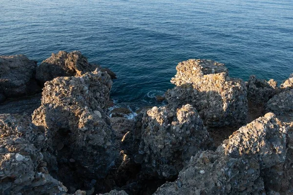 Spiaggia Mare Oceano Con Onde Spray Tempesta Meteorologica — Foto Stock