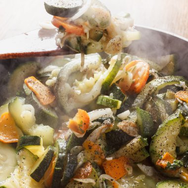 Pişirme sebze güveç