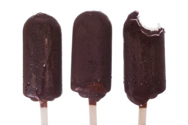 çikolata, kısmen yemiş dondurma, bir parça ısırdı