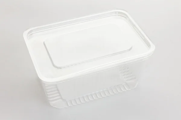 Kunststoff-Lebensmittelbox auf weißem Hintergrund — Stockfoto
